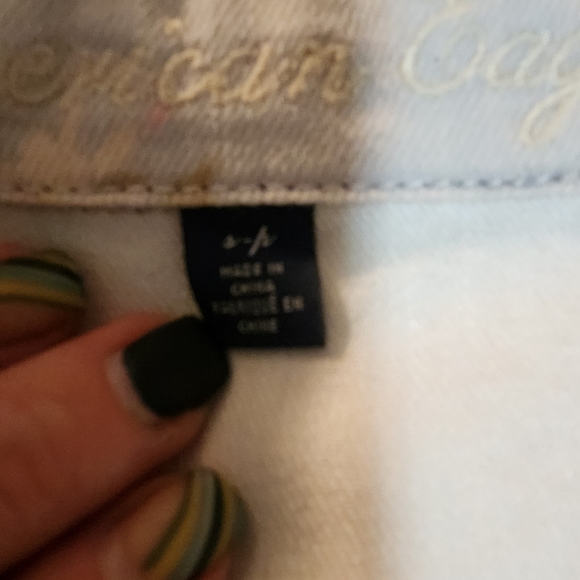 American Eagle soft, stretchy floral jean jacket - Picture 3 of 4